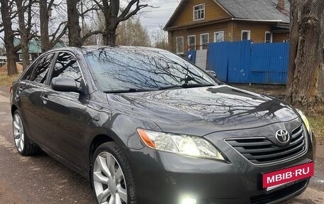 Toyota Camry, 2008 год, 945 000 рублей, 2 фотография