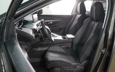 Peugeot 3008 II, 2019 год, 2 179 000 рублей, 10 фотография