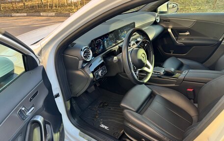 Mercedes-Benz A-Класс, 2021 год, 3 650 000 рублей, 2 фотография