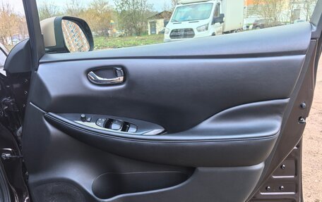 Nissan Leaf I, 2015 год, 1 150 000 рублей, 14 фотография