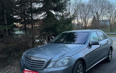 Mercedes-Benz E-Класс, 2010 год, 1 655 000 рублей, 2 фотография