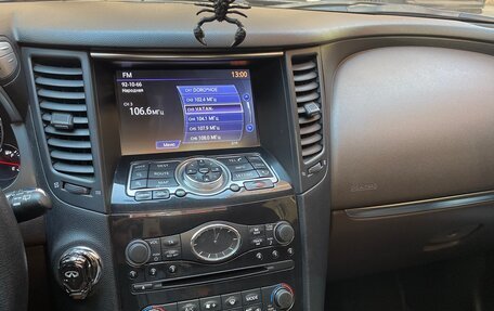 Infiniti FX II, 2011 год, 1 700 000 рублей, 9 фотография