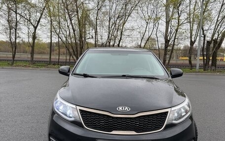 KIA Rio III рестайлинг, 2016 год, 1 050 000 рублей, 2 фотография