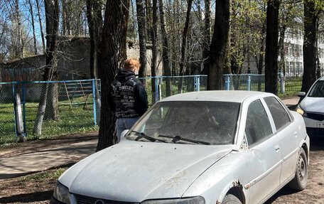 Opel Vectra B рестайлинг, 1999 год, 60 000 рублей, 1 фотография