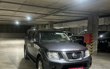 Nissan Pathfinder, 2011 год, 1 300 000 рублей, 1 фотография