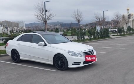 Mercedes-Benz E-Класс, 2012 год, 1 500 000 рублей, 2 фотография