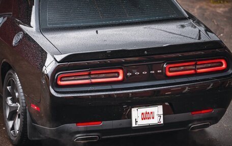 Dodge Challenger III рестайлинг 2, 2017 год, 3 850 000 рублей, 9 фотография