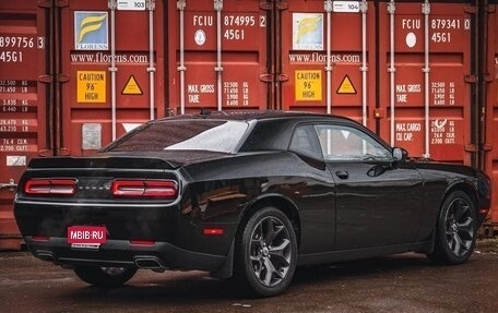 Dodge Challenger III рестайлинг 2, 2017 год, 3 850 000 рублей, 12 фотография