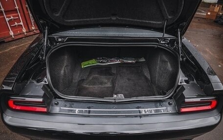 Dodge Challenger III рестайлинг 2, 2017 год, 3 850 000 рублей, 15 фотография