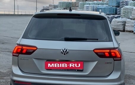 Volkswagen Tiguan II, 2020 год, 2 720 000 рублей, 6 фотография