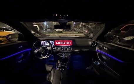 Mercedes-Benz E-Класс, 2018 год, 1 650 000 рублей, 12 фотография