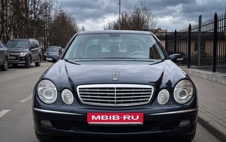 Mercedes-Benz E-Класс, 2005 год, 979 000 рублей, 4 фотография
