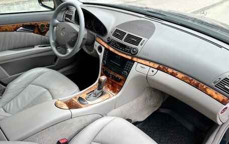 Mercedes-Benz E-Класс, 2005 год, 979 000 рублей, 24 фотография