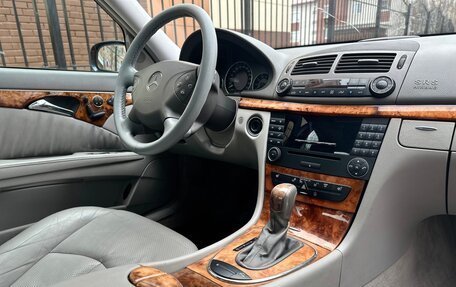 Mercedes-Benz E-Класс, 2005 год, 979 000 рублей, 23 фотография