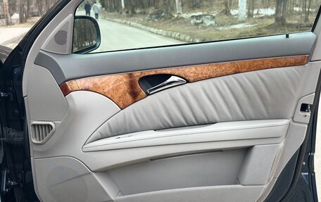 Mercedes-Benz E-Класс, 2005 год, 979 000 рублей, 36 фотография