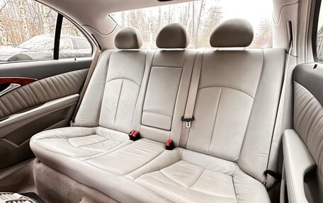 Mercedes-Benz E-Класс, 2005 год, 979 000 рублей, 37 фотография