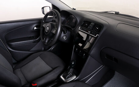 Volkswagen Polo VI (EU Market), 2011 год, 399 000 рублей, 12 фотография