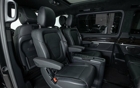Mercedes-Benz V-Класс, 2021 год, 9 490 000 рублей, 26 фотография