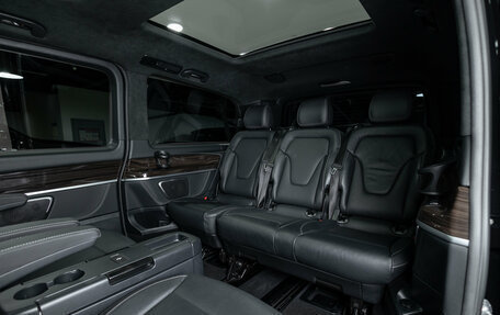 Mercedes-Benz V-Класс, 2021 год, 9 490 000 рублей, 31 фотография