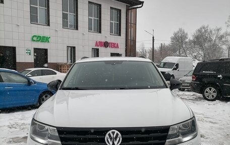 Volkswagen Tiguan II, 2017 год, 2 050 000 рублей, 1 фотография