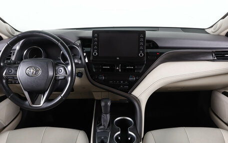 Toyota Camry, 2021 год, 3 549 000 рублей, 13 фотография