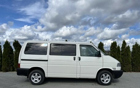 Volkswagen Caravelle T4, 2001 год, 1 230 000 рублей, 2 фотография