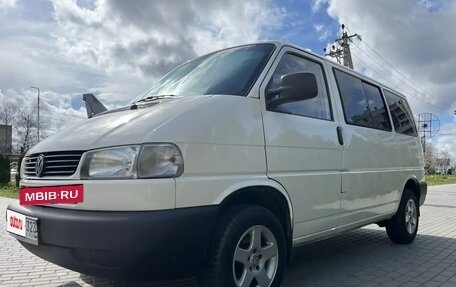Volkswagen Caravelle T4, 2001 год, 1 230 000 рублей, 6 фотография