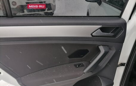 Volkswagen Tiguan II, 2017 год, 2 050 000 рублей, 12 фотография