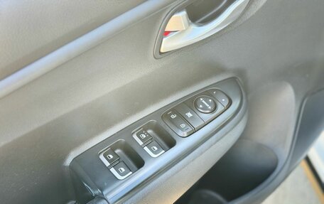 KIA Rio IV, 2018 год, 1 569 000 рублей, 20 фотография