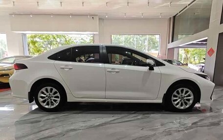 Toyota Corolla, 2021 год, 1 180 000 рублей, 6 фотография