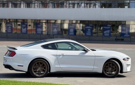 Ford Mustang VI рестайлинг, 2017 год, 2 950 000 рублей, 7 фотография
