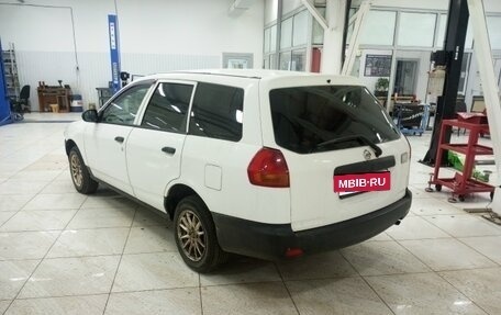 Nissan AD II, 2001 год, 270 000 рублей, 3 фотография