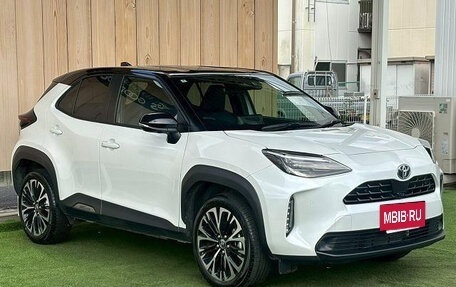 Toyota Yaris Cross, 2025 год, 1 600 000 рублей, 3 фотография