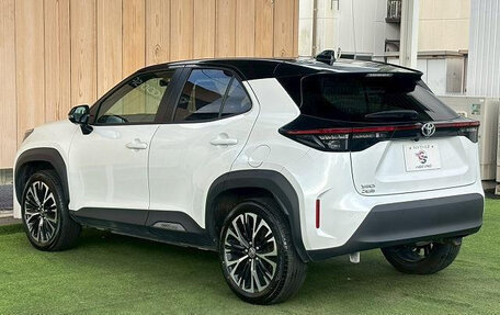 Toyota Yaris Cross, 2025 год, 1 600 000 рублей, 8 фотография