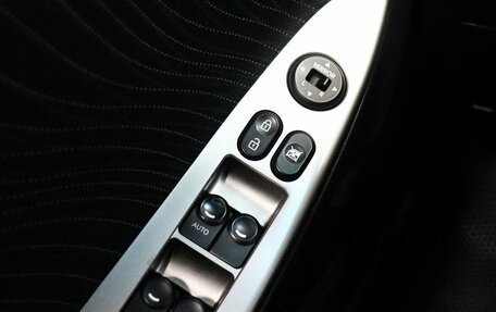 Hyundai Solaris II рестайлинг, 2015 год, 1 079 000 рублей, 16 фотография