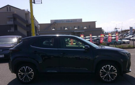 Toyota Yaris Cross, 2021 год, 1 680 000 рублей, 3 фотография