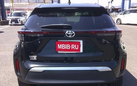 Toyota Yaris Cross, 2021 год, 1 680 000 рублей, 5 фотография