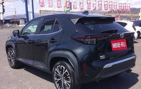 Toyota Yaris Cross, 2021 год, 1 680 000 рублей, 6 фотография