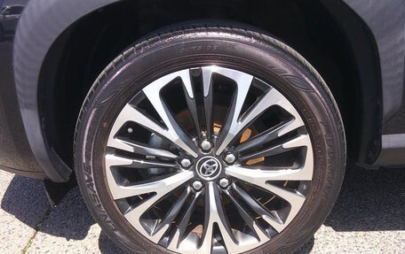 Toyota Yaris Cross, 2021 год, 1 680 000 рублей, 12 фотография