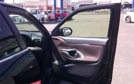 Toyota Yaris Cross, 2021 год, 1 680 000 рублей, 17 фотография