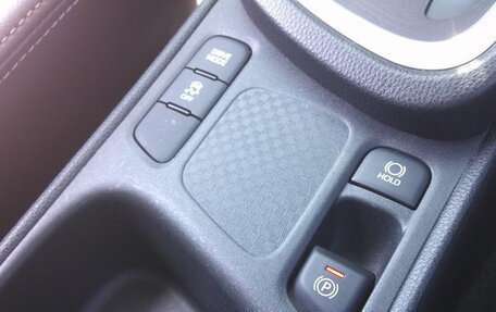 Toyota Yaris Cross, 2021 год, 1 680 000 рублей, 26 фотография