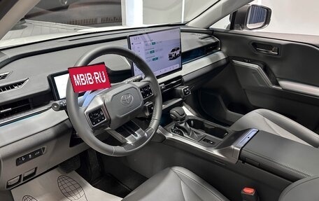 Toyota RAV4, 2026 год, 4 237 000 рублей, 14 фотография