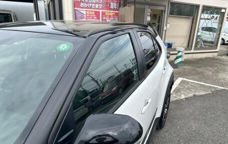 Toyota Yaris Cross, 2024 год, 1 600 000 рублей, 6 фотография