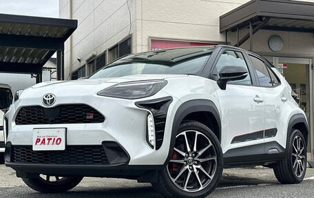 Toyota Yaris Cross, 2024 год, 1 600 000 рублей, 2 фотография