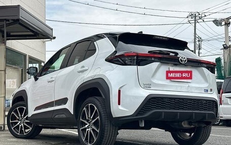 Toyota Yaris Cross, 2024 год, 1 600 000 рублей, 7 фотография