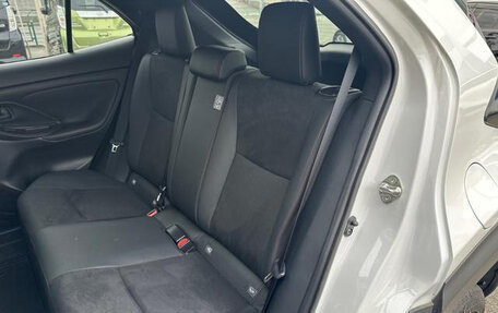 Toyota Yaris Cross, 2024 год, 1 600 000 рублей, 19 фотография