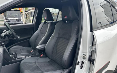 Toyota Yaris Cross, 2024 год, 1 600 000 рублей, 16 фотография
