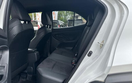 Toyota Yaris Cross, 2024 год, 1 600 000 рублей, 22 фотография