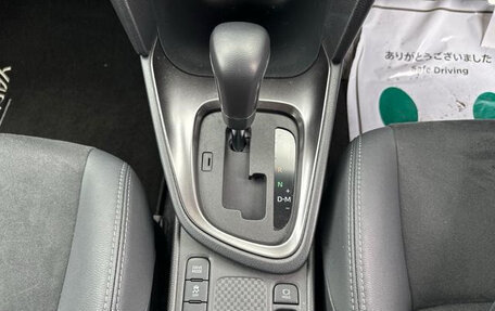 Toyota Yaris Cross, 2024 год, 1 600 000 рублей, 33 фотография