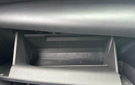 Toyota Yaris Cross, 2024 год, 1 600 000 рублей, 32 фотография